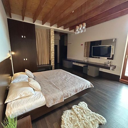 Ar Golden House Hotel Kosice Ngoại thất bức ảnh