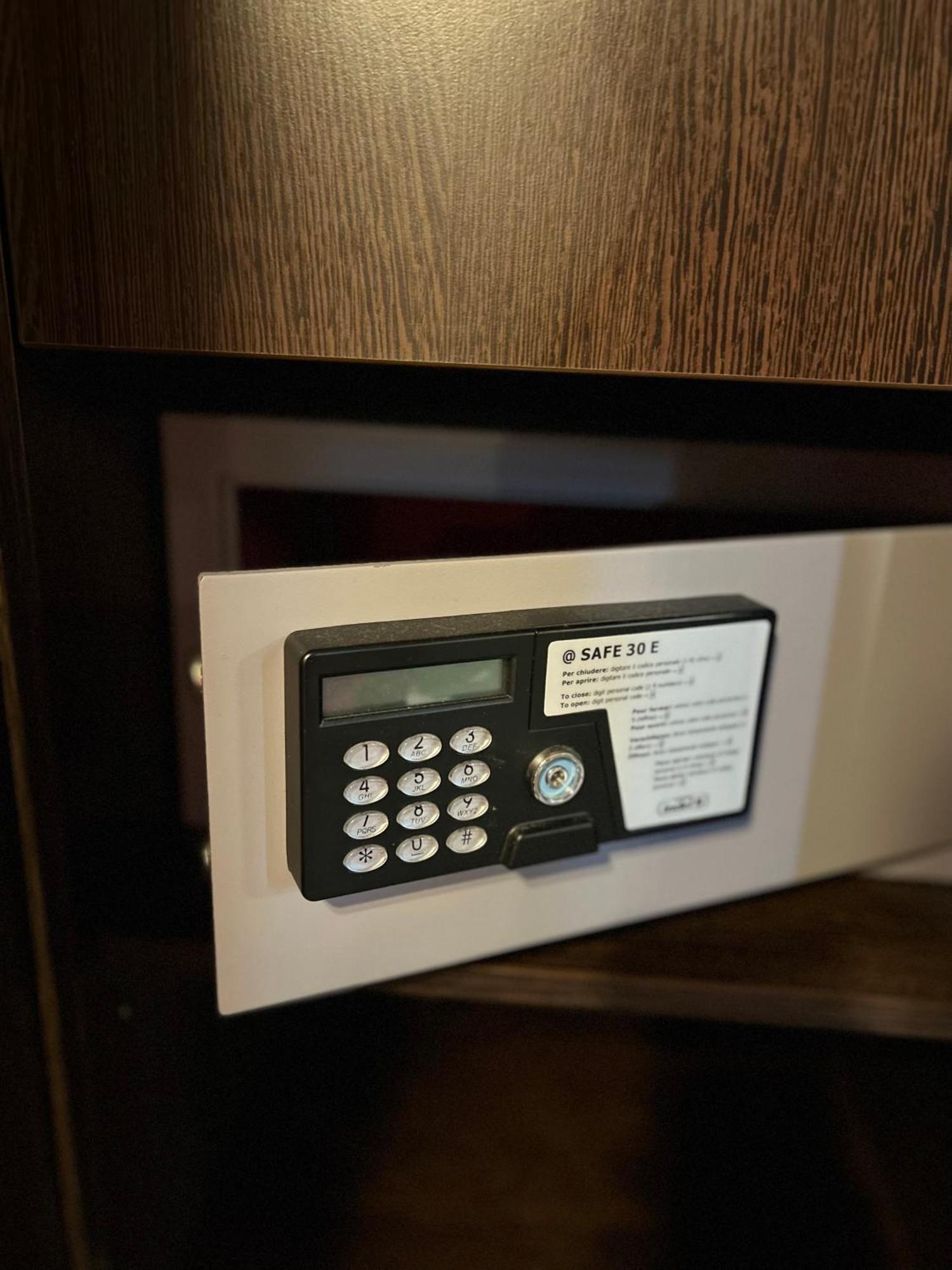 Ar Golden House Hotel Kosice Ngoại thất bức ảnh